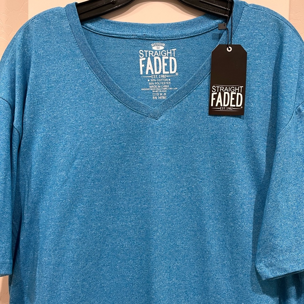 Straight Faded V-neck tee shirt size M - light turquoise- NWT